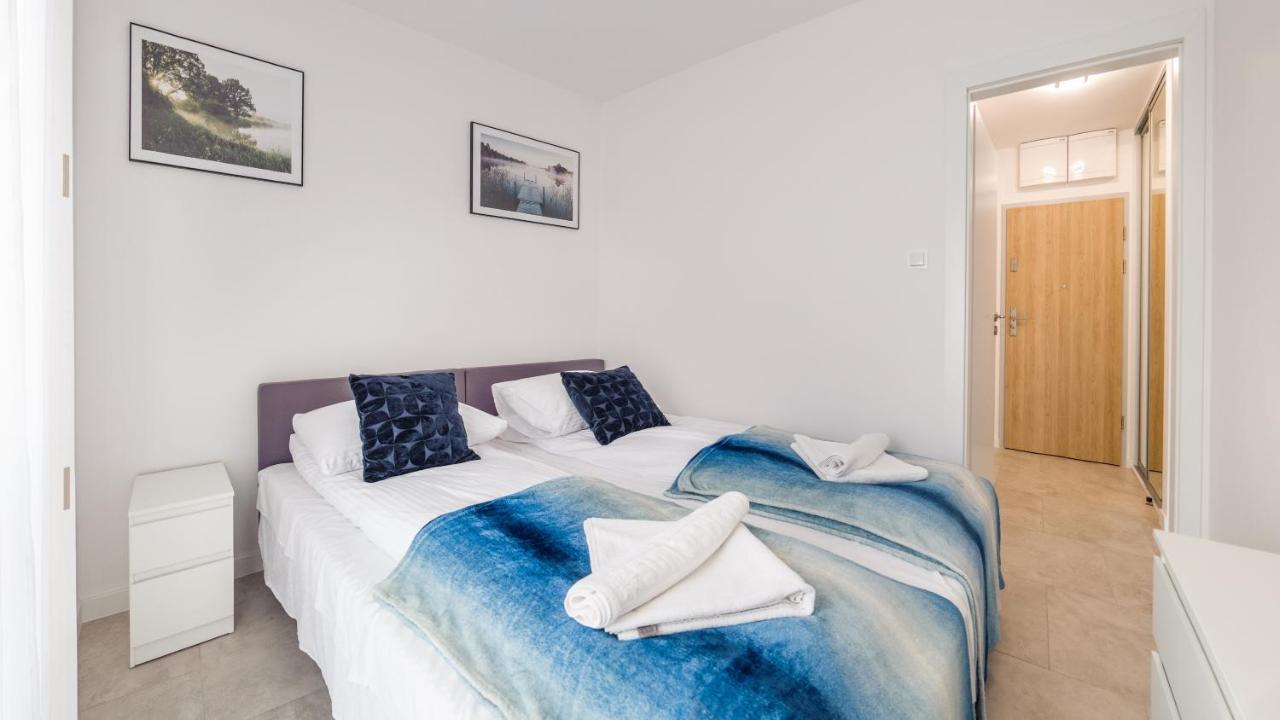 Apartamenty Sun & Snow Polwysep Dziwnów Exteriör bild