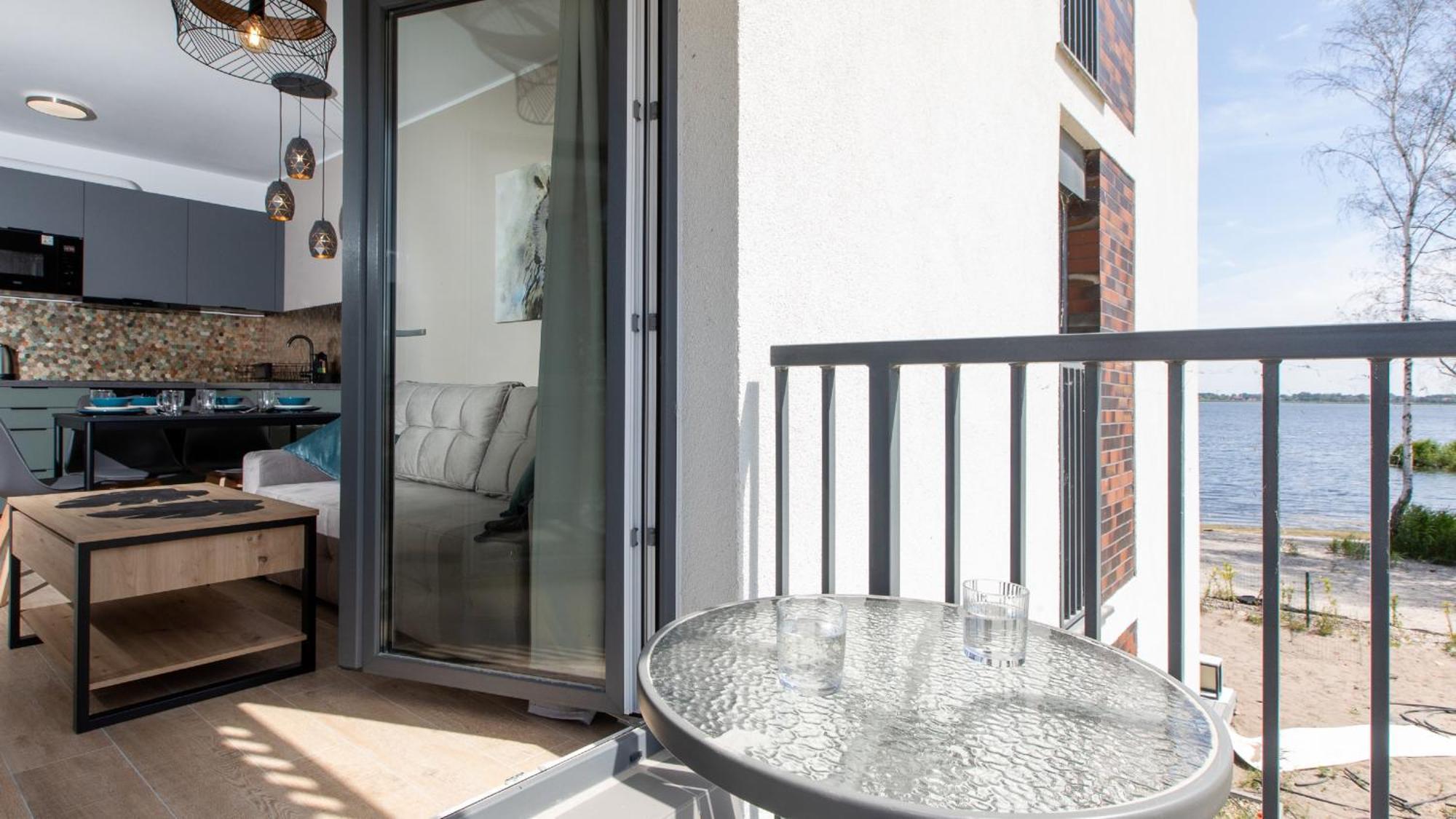 Apartamenty Sun & Snow Polwysep Dziwnów Exteriör bild