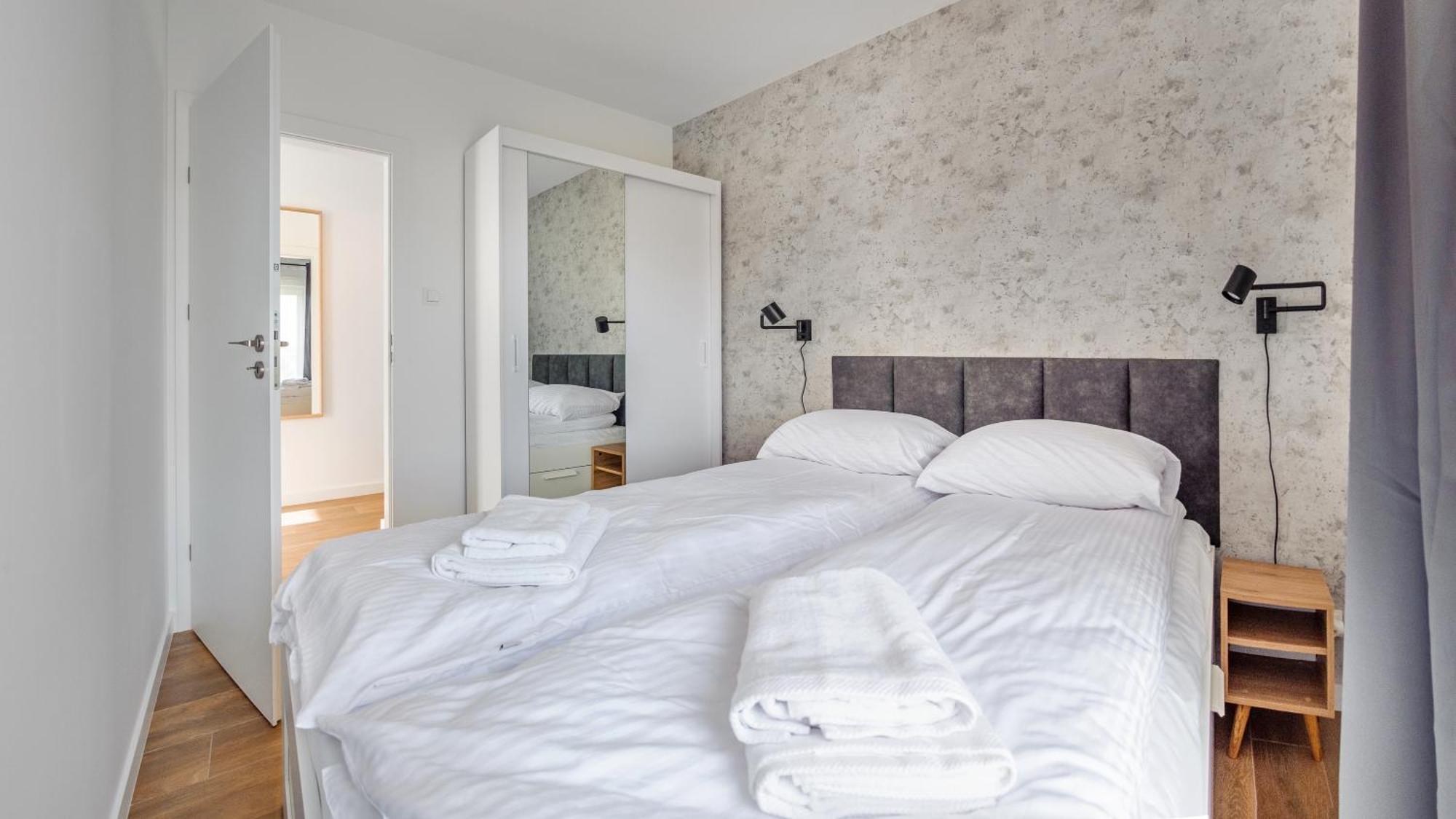Apartamenty Sun & Snow Polwysep Dziwnów Exteriör bild