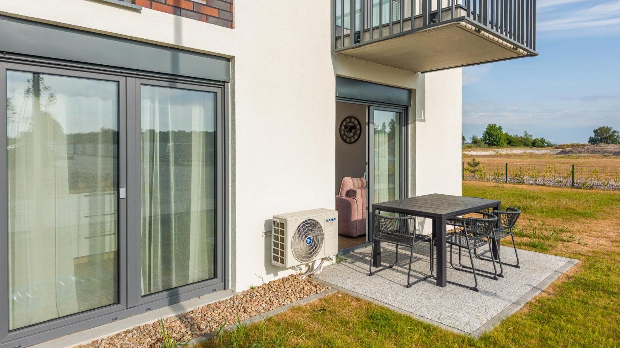 Apartamenty Sun & Snow Polwysep Dziwnów Exteriör bild