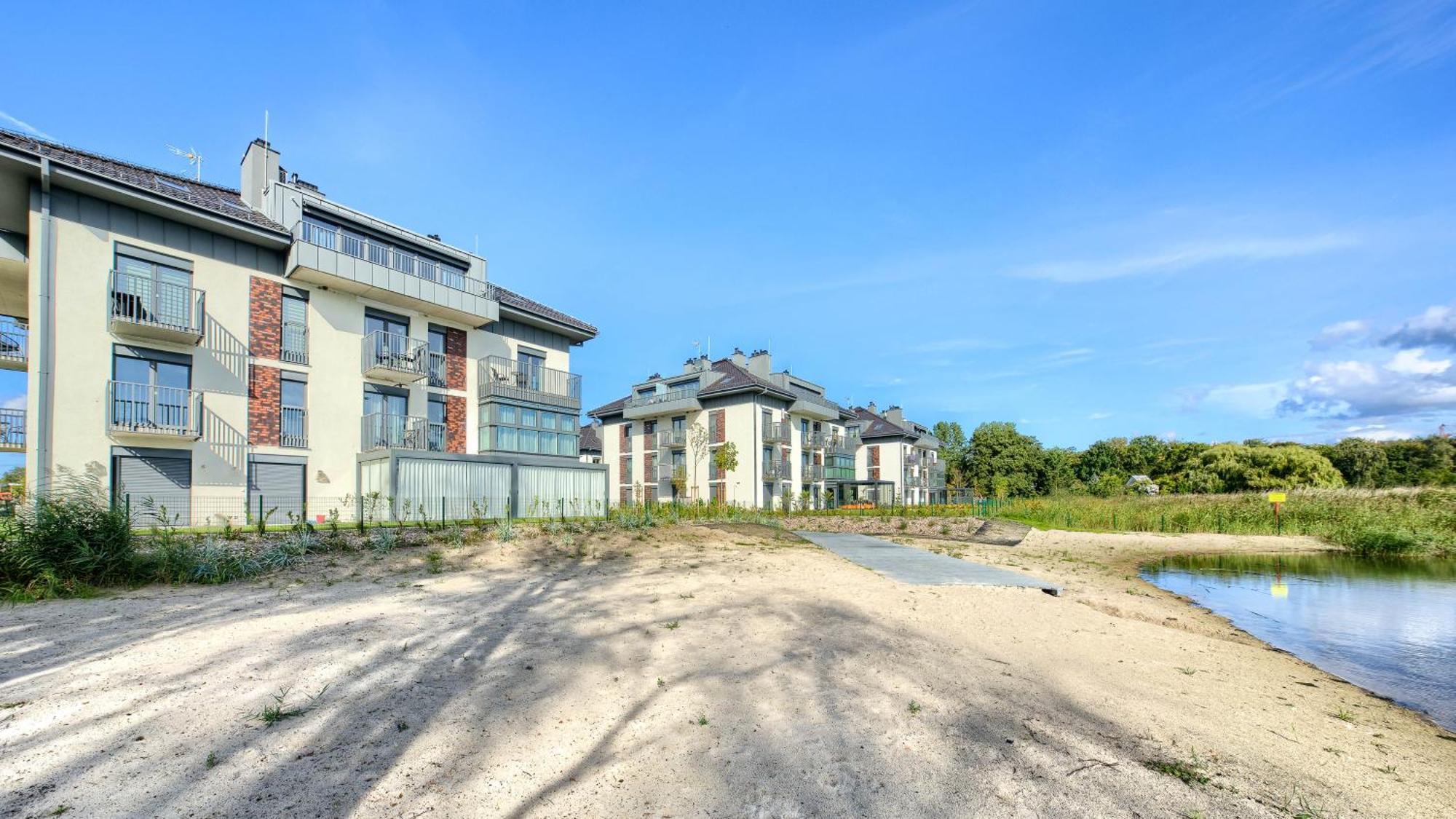 Apartamenty Sun & Snow Polwysep Dziwnów Exteriör bild