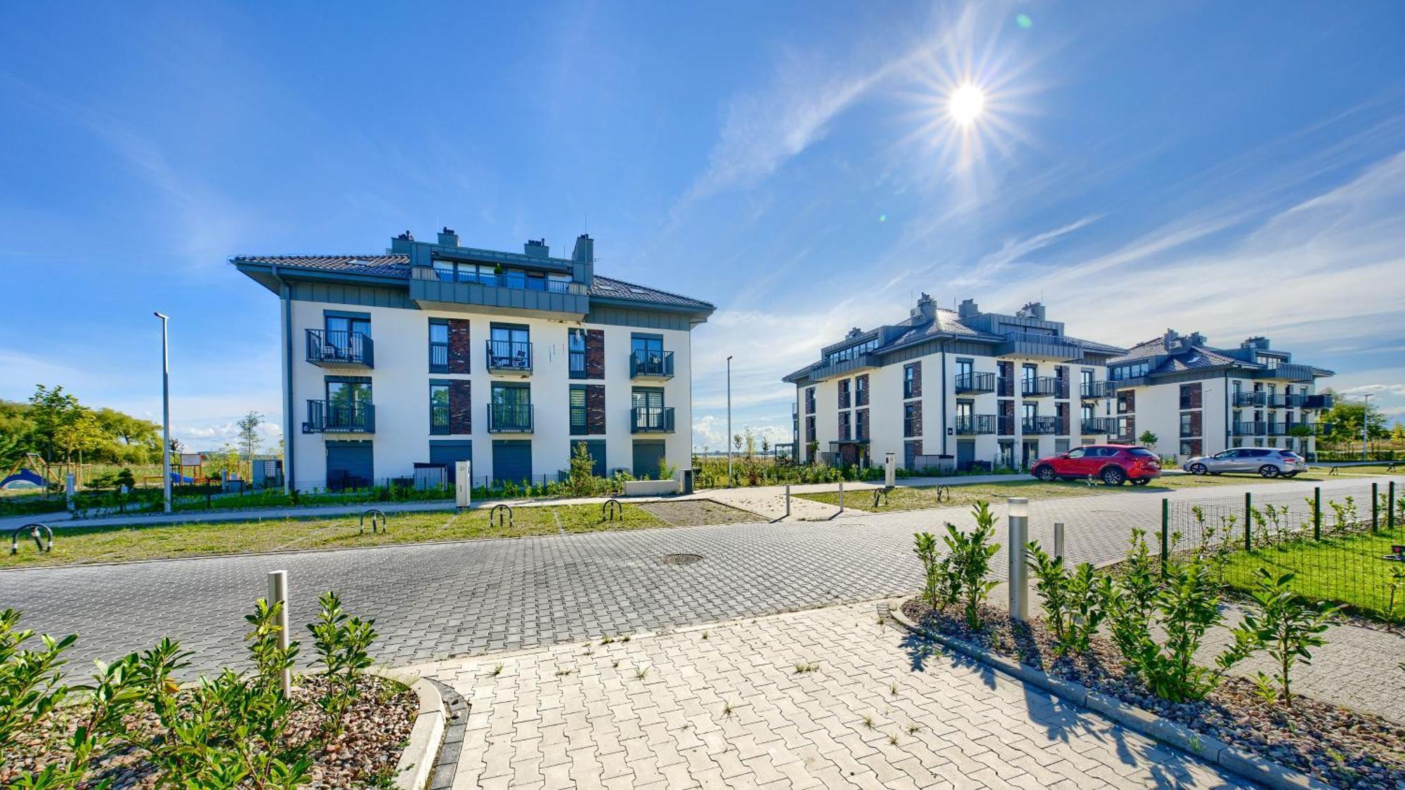 Apartamenty Sun & Snow Polwysep Dziwnów Exteriör bild