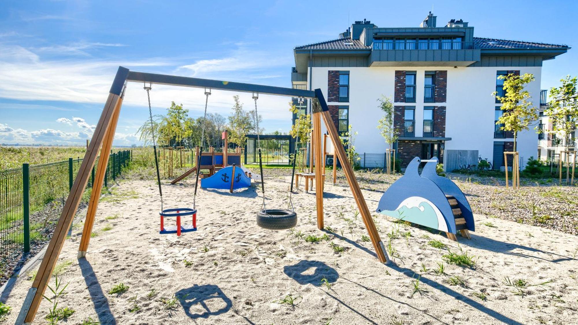 Apartamenty Sun & Snow Polwysep Dziwnów Exteriör bild